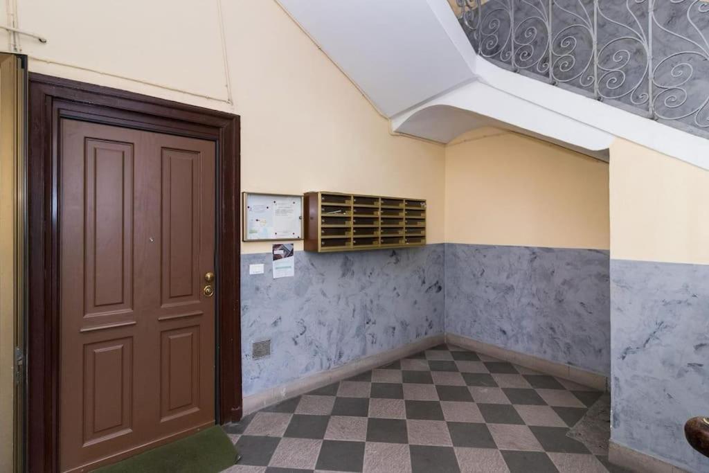 La Piccola By Happyhostorino Apartment Luaran gambar
