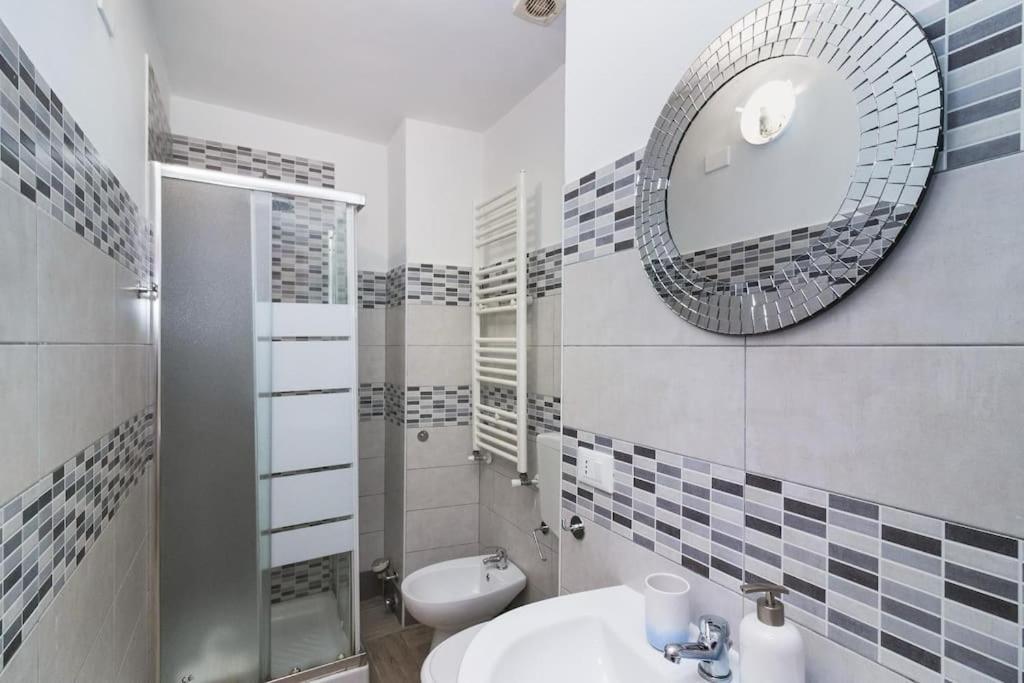 La Piccola By Happyhostorino Apartment Luaran gambar