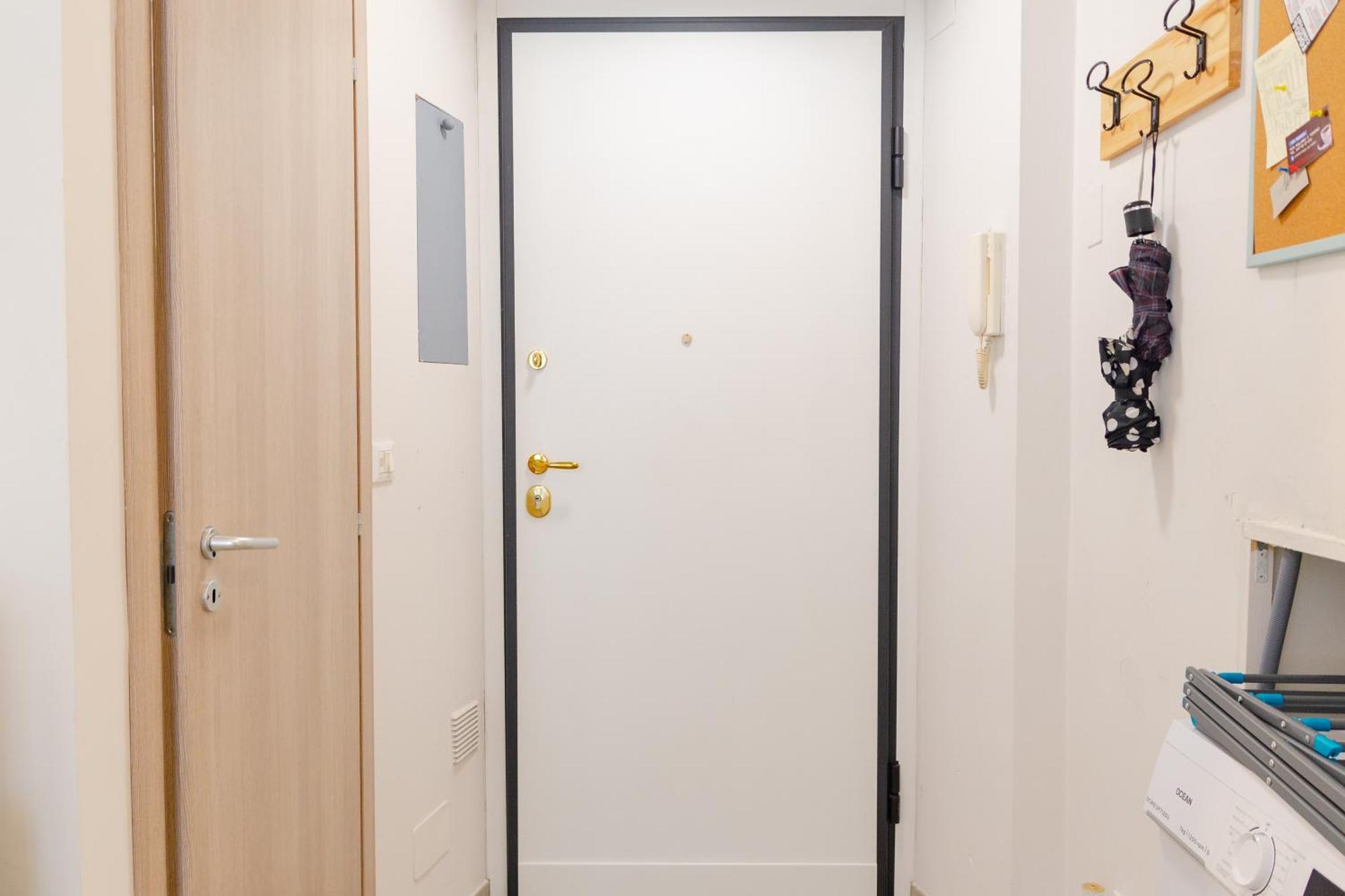 La Piccola By Happyhostorino Apartment Luaran gambar